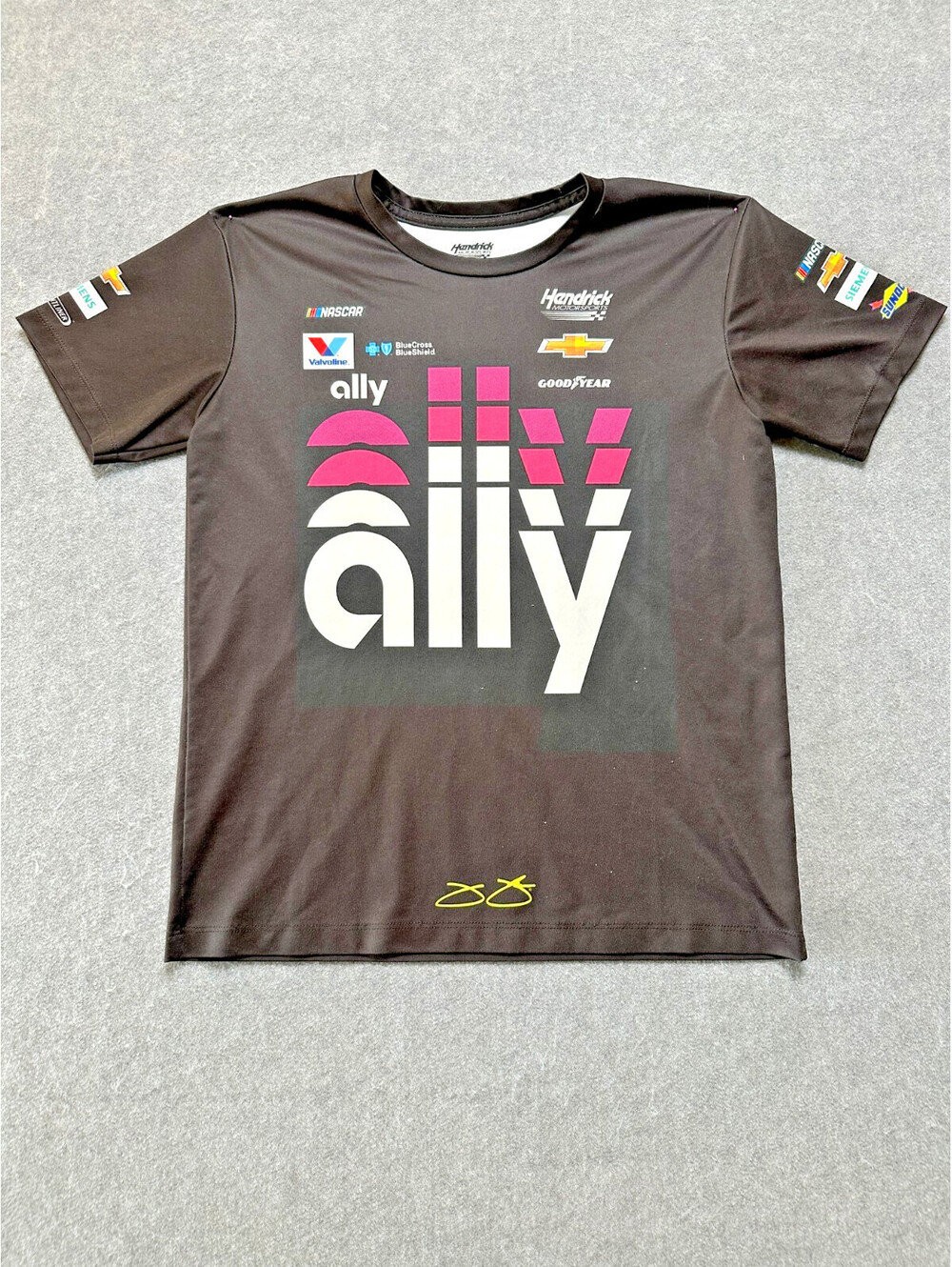 Jimmie Johnson Ally Hendrick Motorsports NASCAR Youth Large Graphic Tee